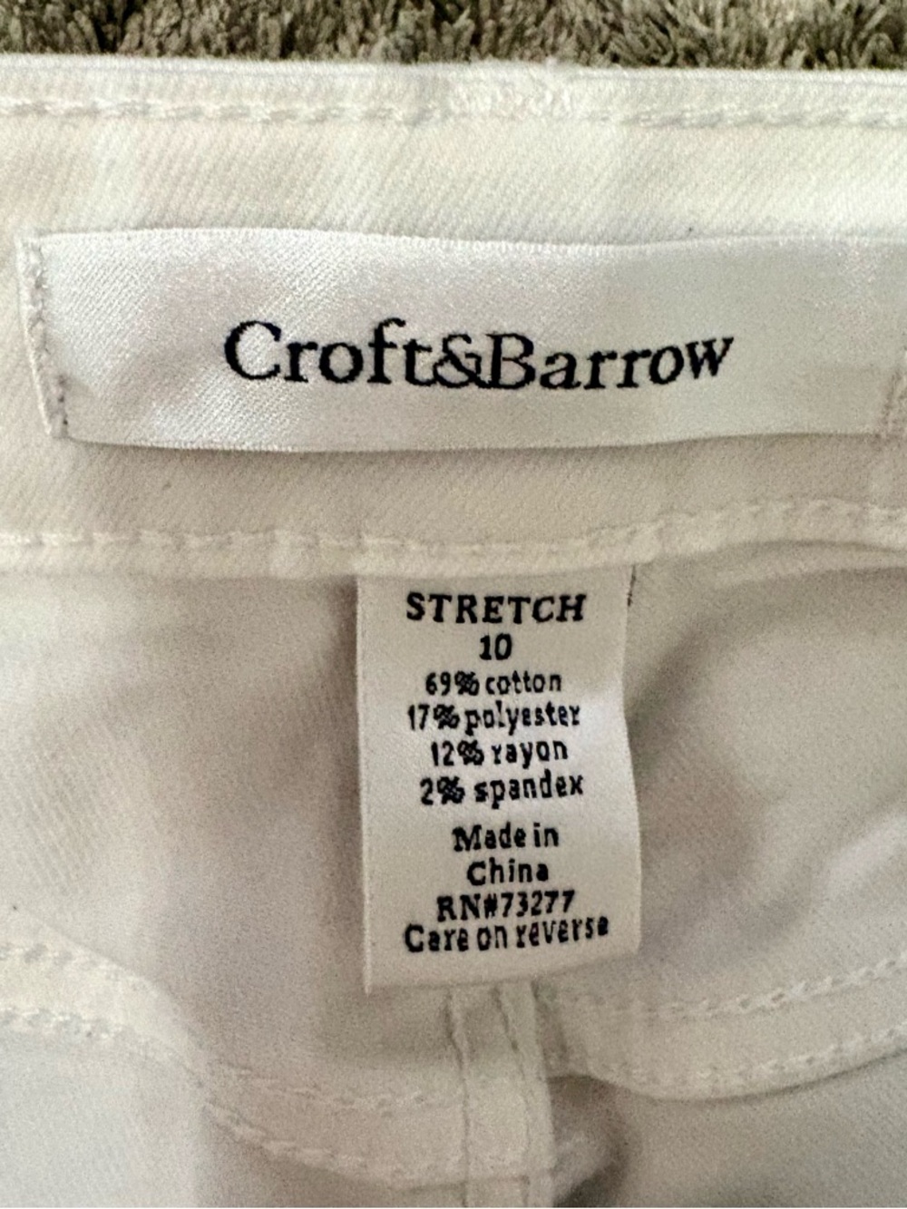 croft & barrow White Women's Bermuda Shorts - Clean Five-Pocket Style - Picture 2 of 5